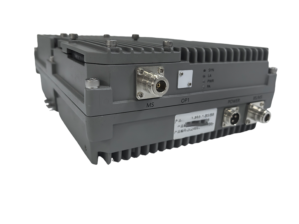  双滦三频手机信号接收器2000㎡